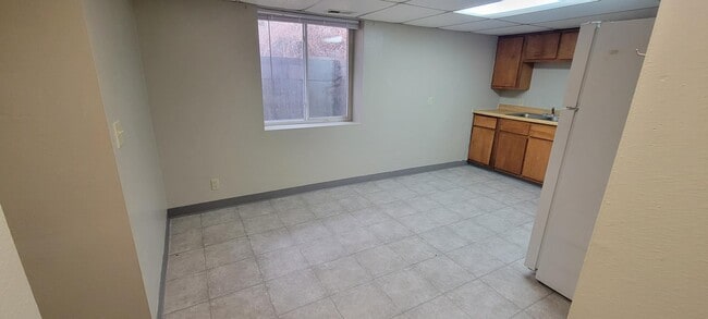 Building Photo - 20 N Willow St