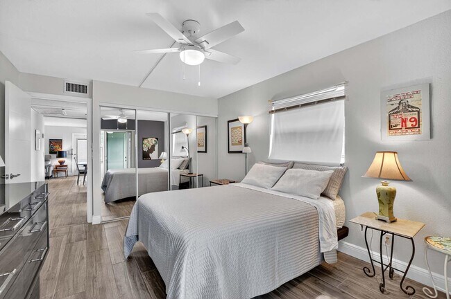 Building Photo - 360 Flanders Dr