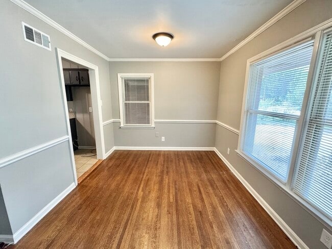 Building Photo - 4914 Childs Dr