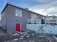 Building Photo - 504 E Williams St