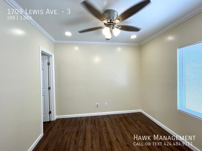 Building Photo - 1709 Lewis Ave