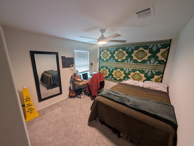 Bedroom - 1306 Sunflower Ln