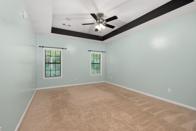 Building Photo - 4905 Springtree Dr