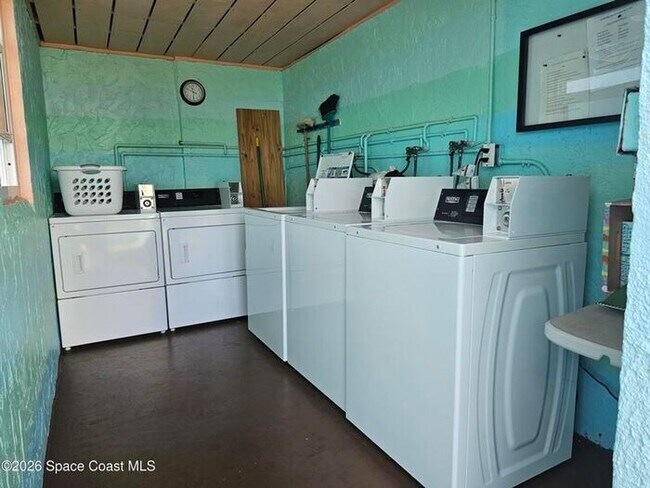 Building Photo - 3601 Ocean Beach Blvd