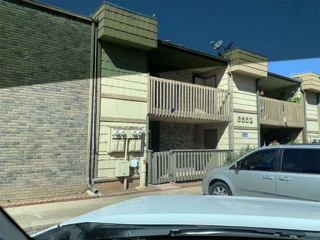 Building Photo - 6552 N Meridian Ave