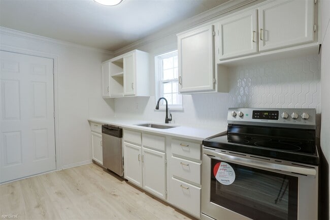 Building Photo - 2 br, 1 bath House - 221 Porter Drive