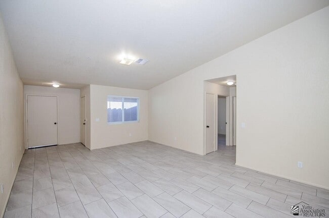 Building Photo - 7387 E 39th St