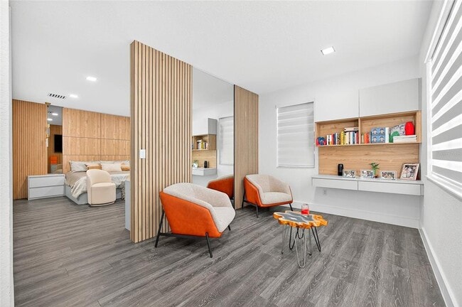 Building Photo - 10613 Mobberley Cir