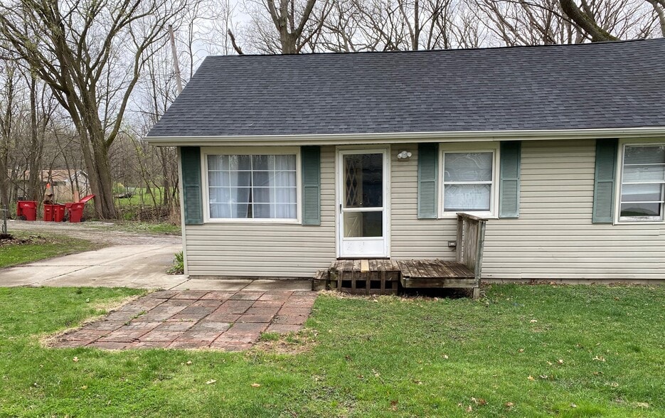 Building Photo - 6909 W 131st Ave