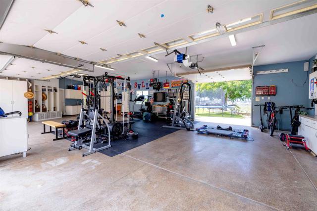 Building Photo - 15263 Presilla Dr