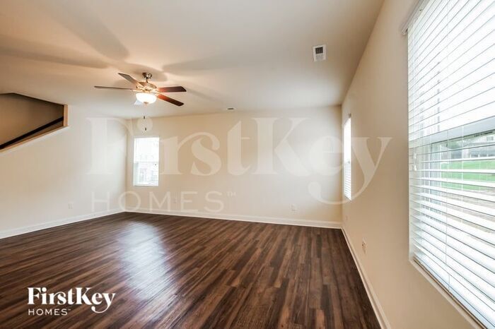 Building Photo - 9842 Maywine Cir