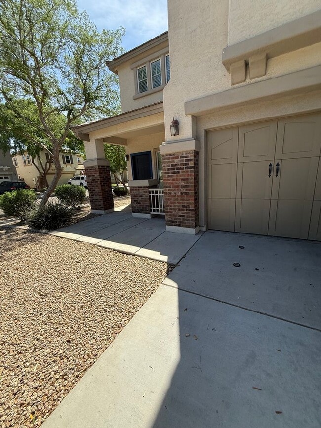 Building Photo - Beautiful Home in The Gardens- Free App Fee*