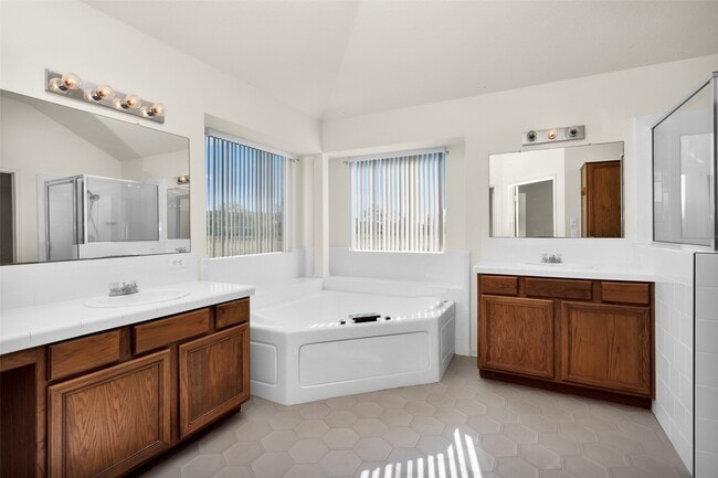 Building Photo - 5201 Penny Rd