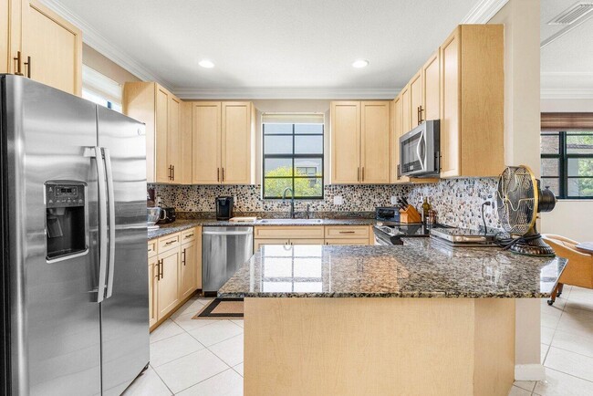 Building Photo - 223 Chrystie Cir