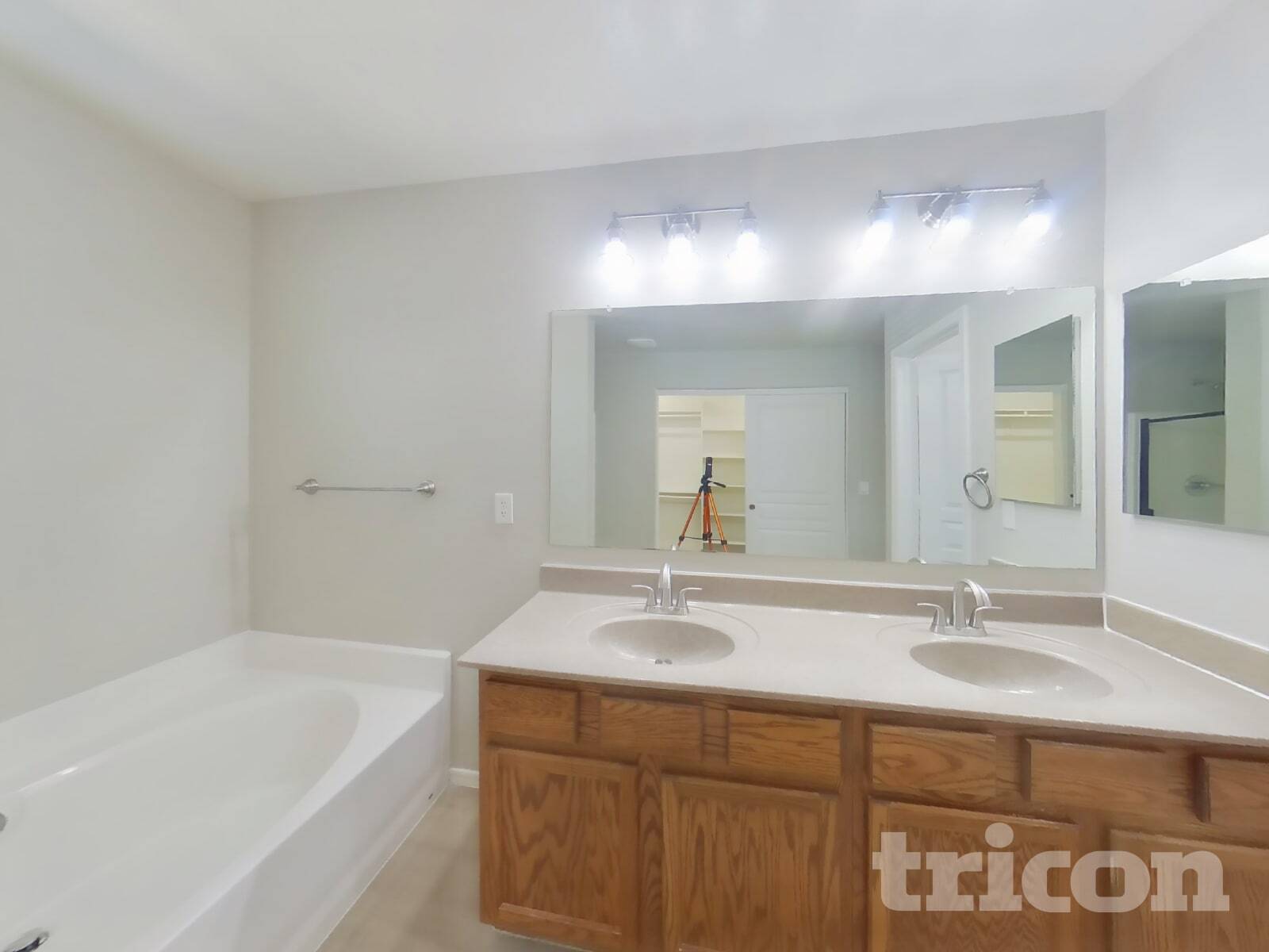 Building Photo - 8717 W Hammond Ln