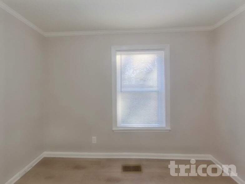 Building Photo - 6273 Branch Hill Cir