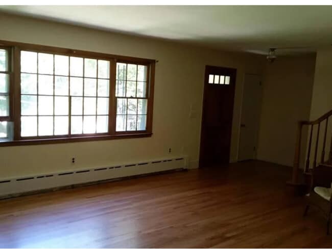 Building Photo - 9 Ridgeland Rd