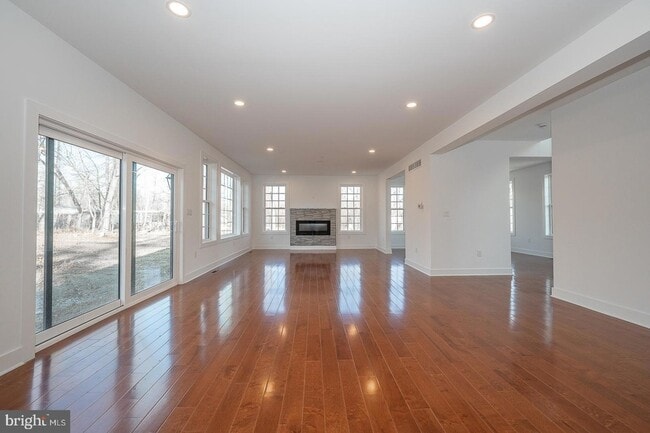 Building Photo - 2627 County Line Rd