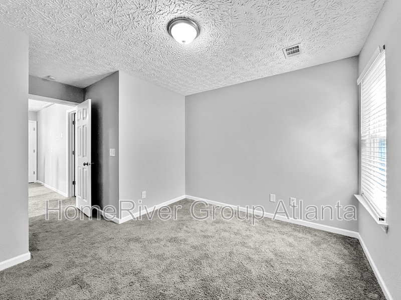 Building Photo - 206 Ilex Dr