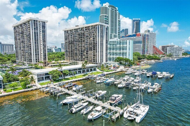 Building Photo - 1915 Brickell Ave