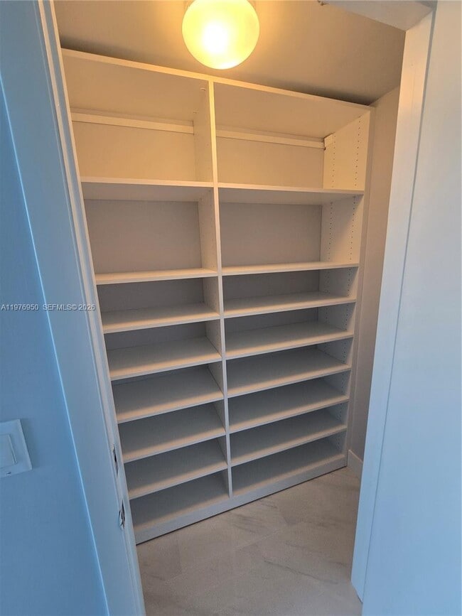 Building Photo - 475 Brickell Ave