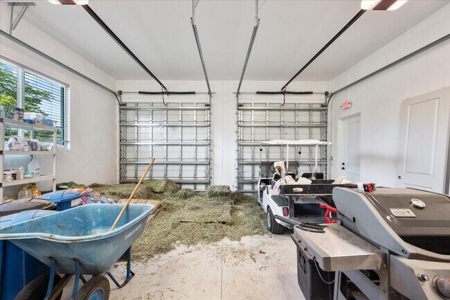 Building Photo - 15691 Sunnyland Ln