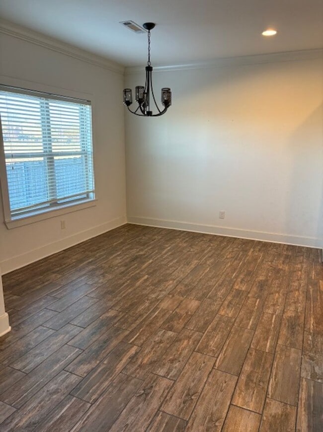 Building Photo - BEAUTIFUL HOME IN GREAT LOCATION!