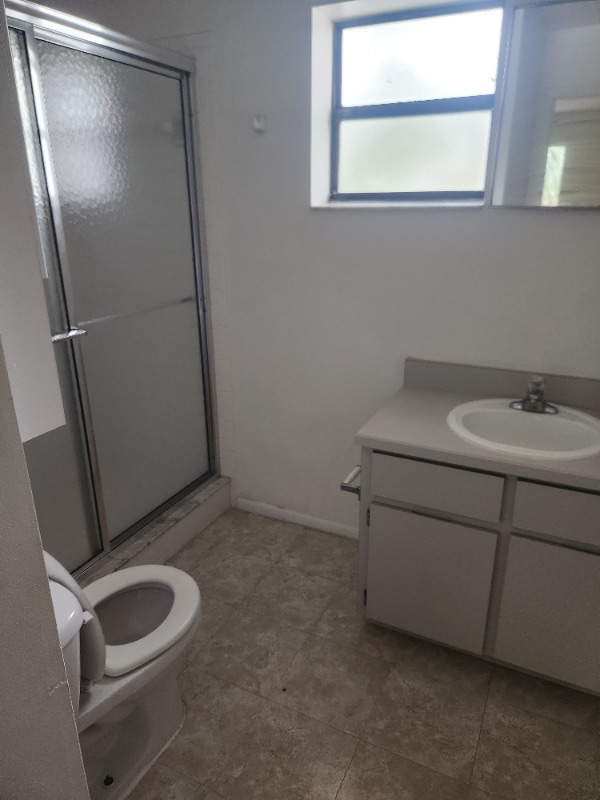 Building Photo - 2216 Flower Tree Cir