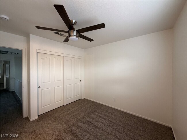 Building Photo - 1825 Sierra Oaks Ln