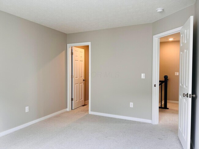 Building Photo - 7101 Unitas Lp