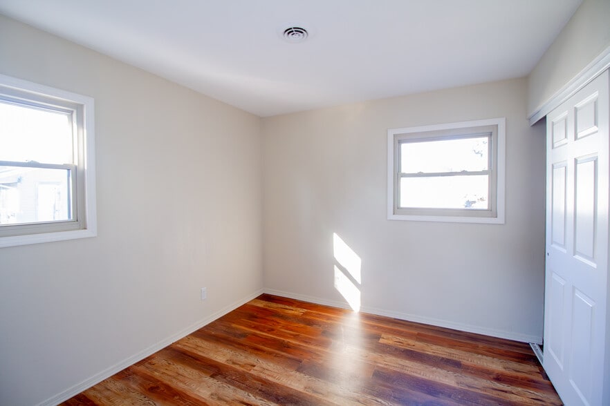 Building Photo - 530 W Northgate Pkwy