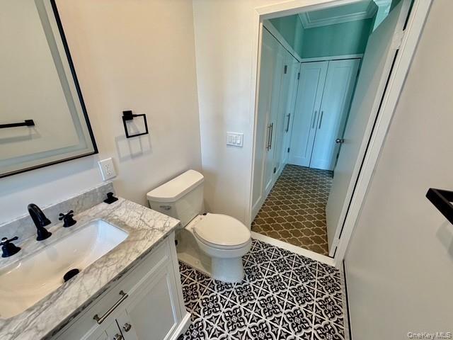 Building Photo - 100 W Broadway