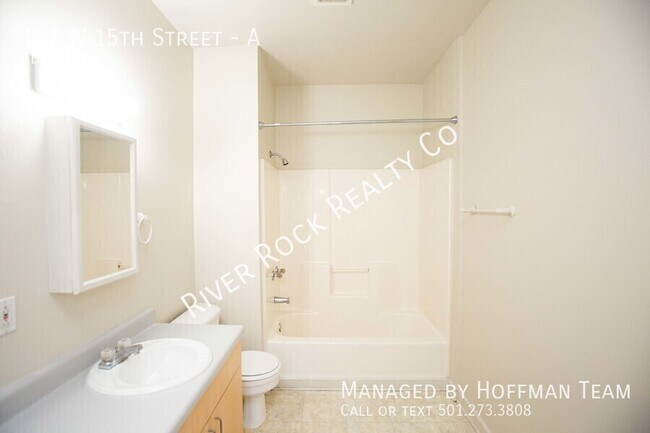 Building Photo - 117 W 15th St