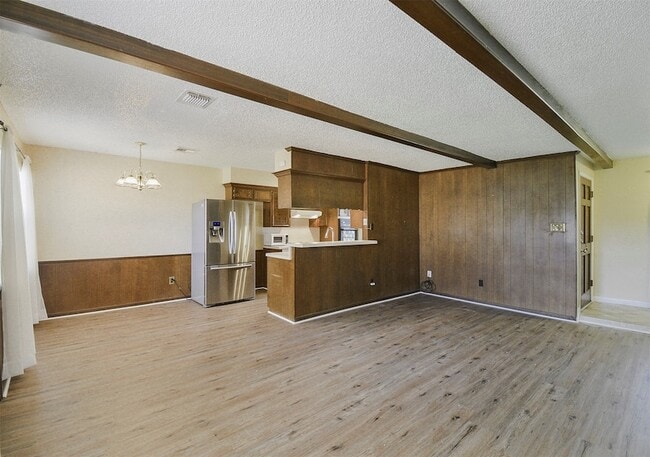 Building Photo - 13915 Roundstone Ln