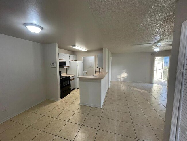 Building Photo - 6100 Westgate Dr