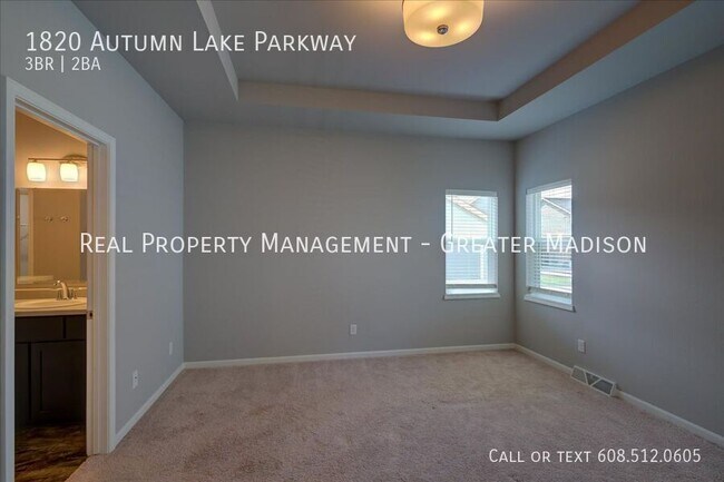 Building Photo - 1820 Autumn Lake Parkway