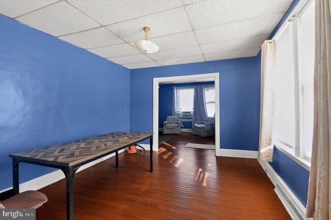 Building Photo - 2041 W Main St