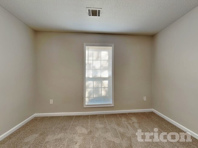 Building Photo - 294 3rd Ave