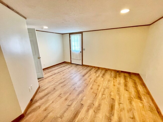 Building Photo - 3723 Shelburne Rd