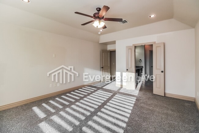 Building Photo - 6513 Bentley Dr