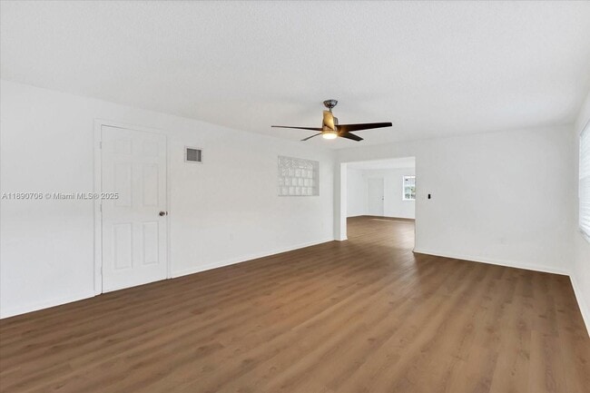 Building Photo - 4090 SW 69th Ave