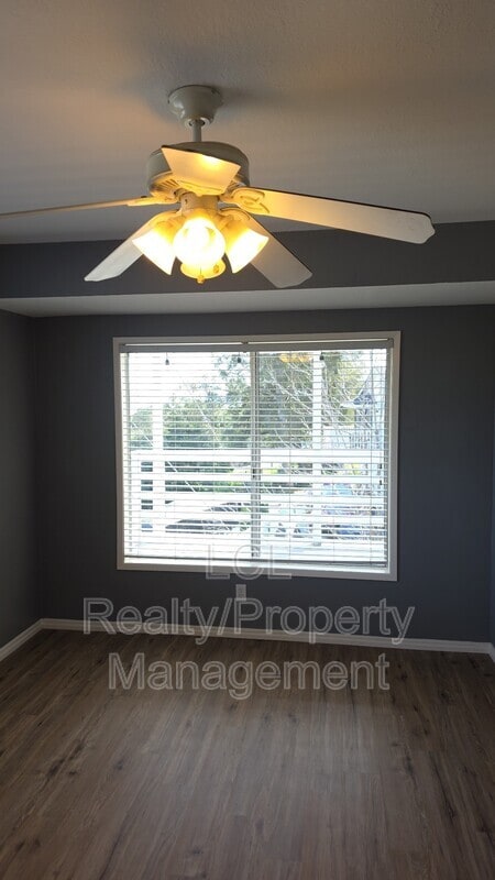 Building Photo - 33361 Gisborne St