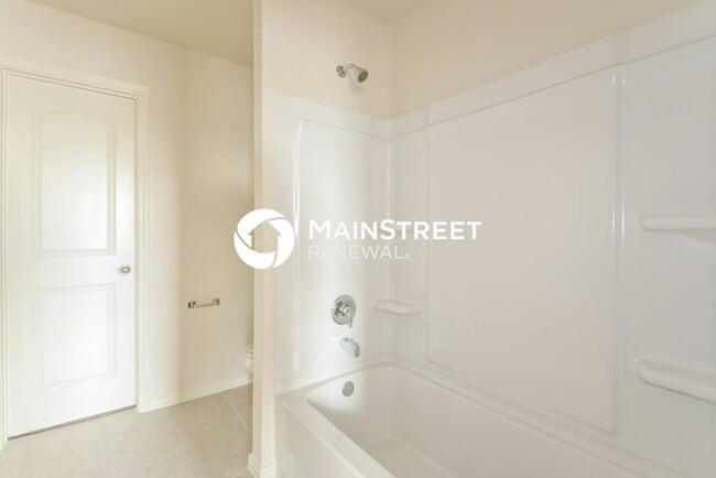 Building Photo - 3 Bedroom Pet-Friendly Home in San Antonio, TX with Main Street Renewal