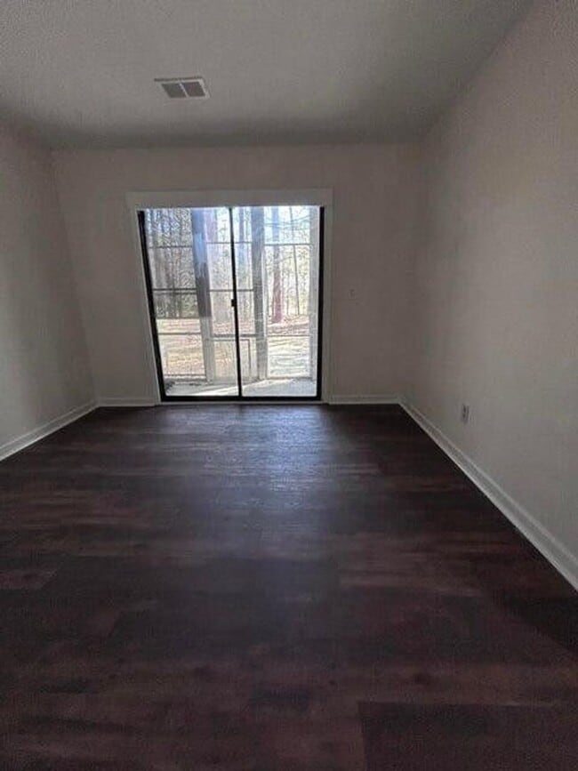 Building Photo - Gated Community- 2BA/1BA Condo