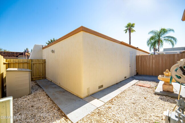 Building Photo - 4170 Lake Harbor Ln