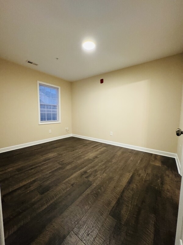 Building Photo - 1150 Cross Creek Cir