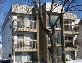 Building Photo - Schaumburg Terrace