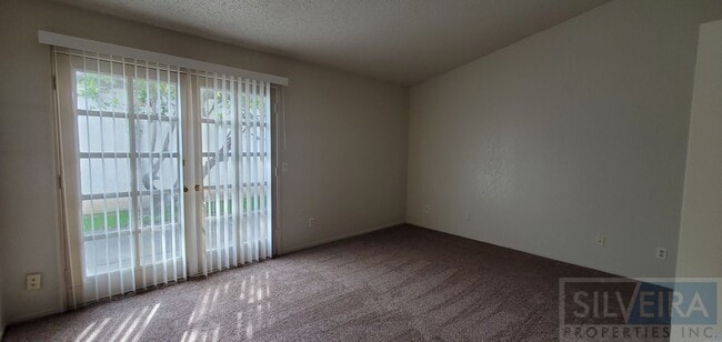 Building Photo - Gated Community 3 Bedroom 2 Bath in Preisker Gardens!