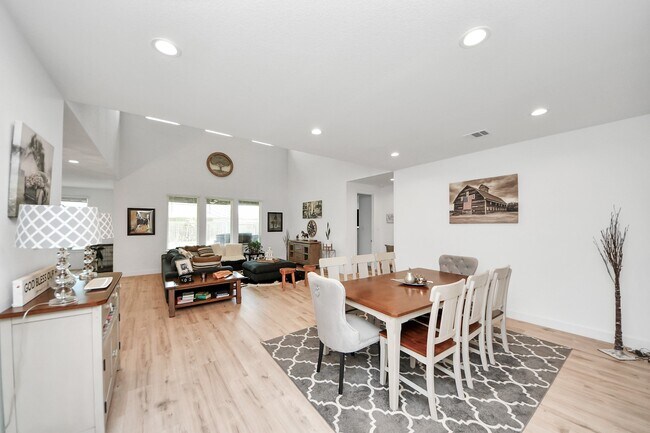 Building Photo - 21130 Almaco Dr
