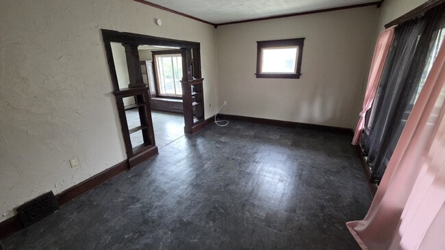 Building Photo - 2 Bed Ready Now